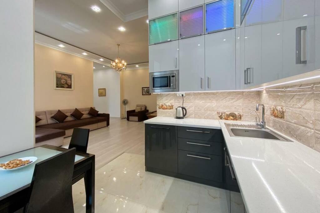Comfortable Luxury Apartment With 3 Rooms. Center Heart Of Kiev מראה חיצוני תמונה